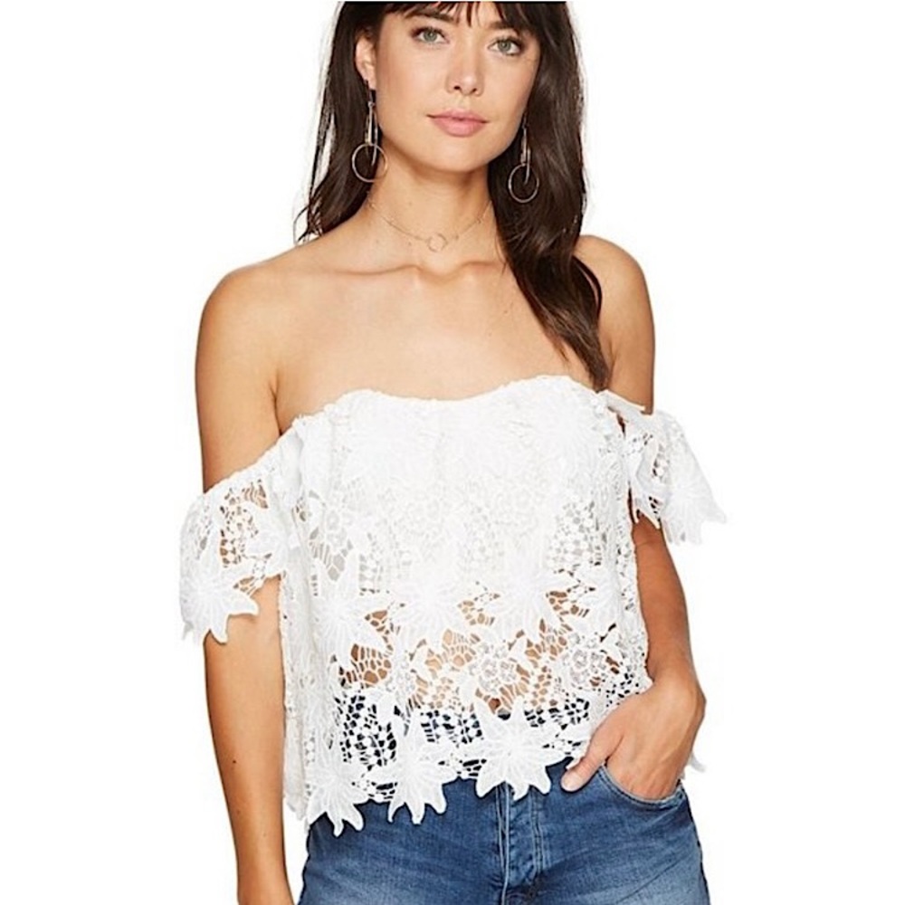 #44~ ASTR THE LABEL Adela White
Boho Crochet Lace Off The Shoulder Top SMALL